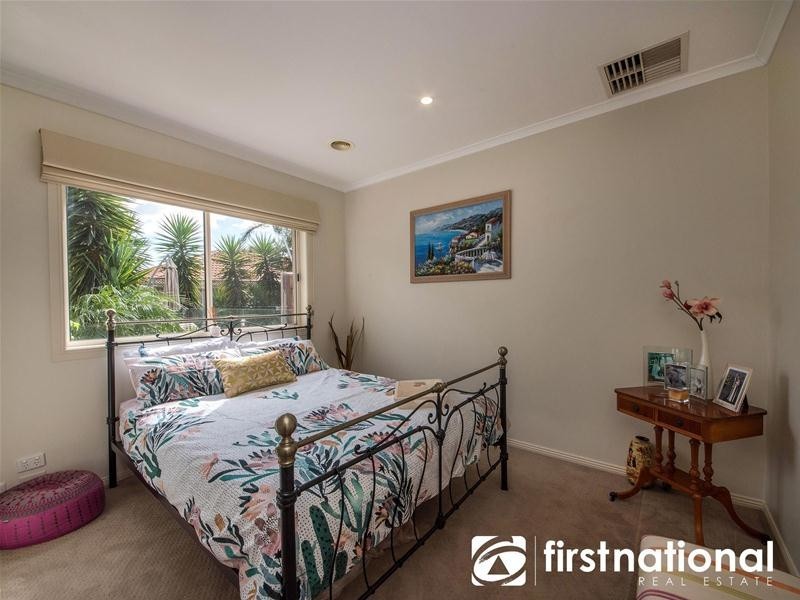 21 McCubbin Way, Berwick VIC 3806