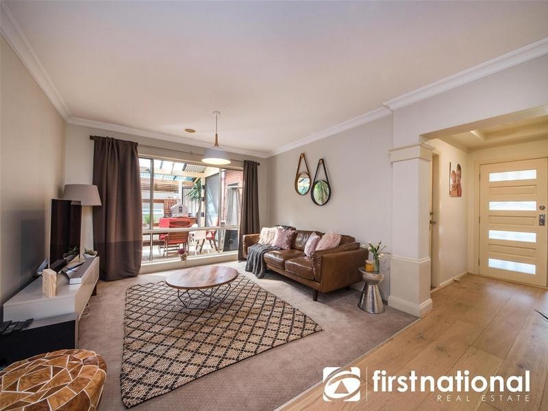 21 McCubbin Way, Berwick VIC 3806