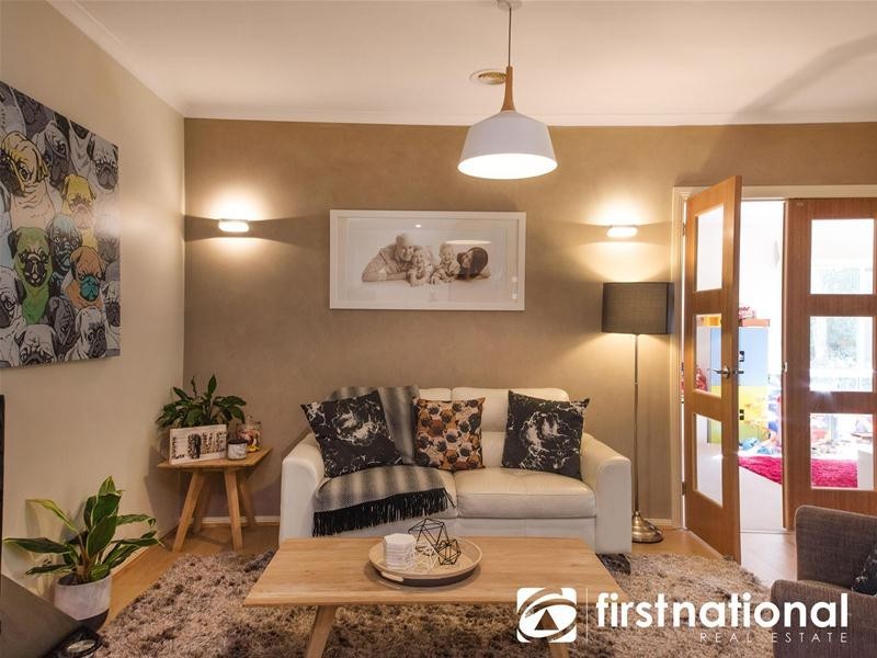 21 McCubbin Way, Berwick VIC 3806