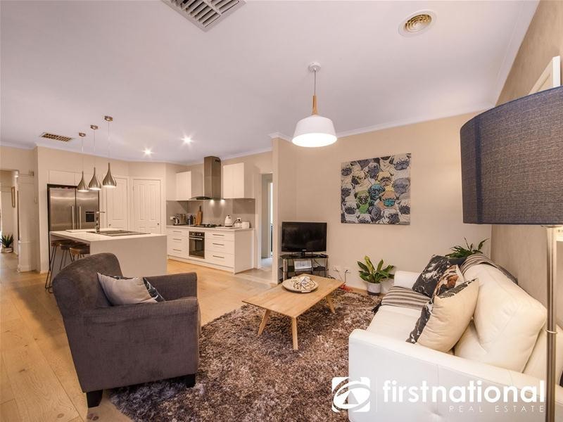 21 McCubbin Way, Berwick VIC 3806