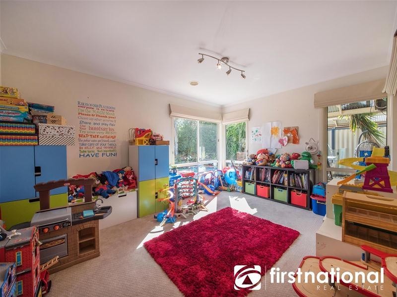 21 McCubbin Way, Berwick VIC 3806