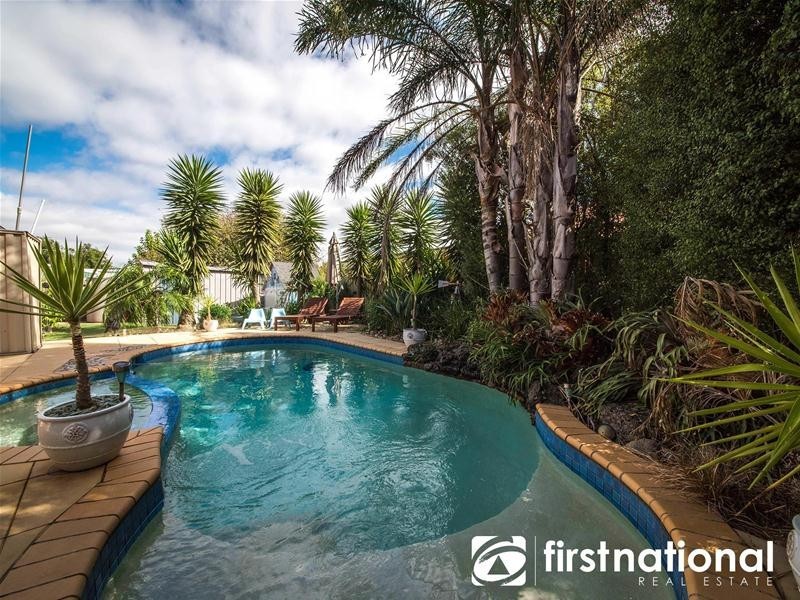 21 McCubbin Way, Berwick VIC 3806