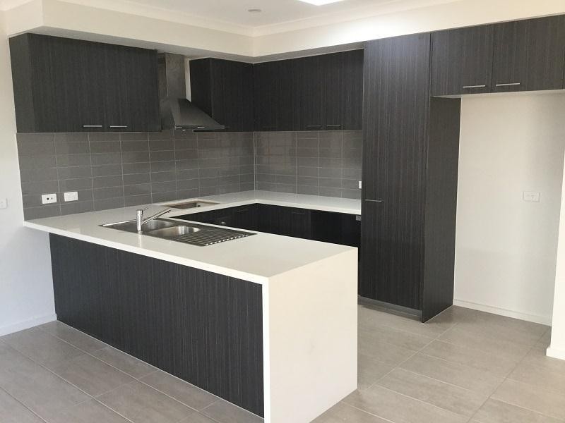 253 Pink Hill Boulevard, Officer VIC 3809