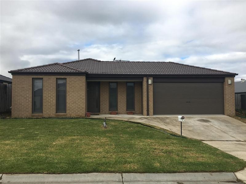 1 Doonie Way, Pakenham VIC 3810