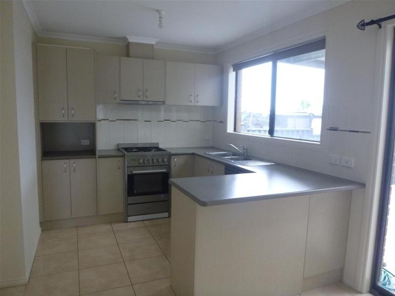 1 Doonie Way, Pakenham VIC 3810