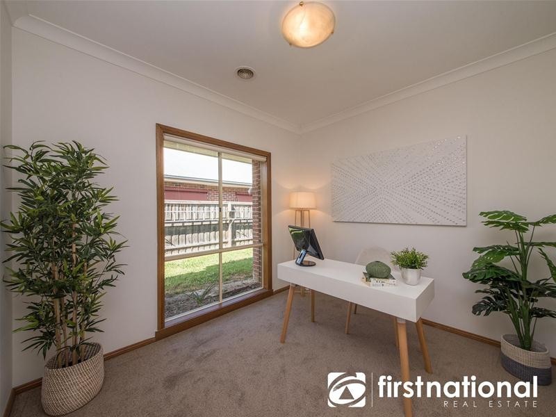 38 Stockmans Circuit, Pakenham VIC 3810