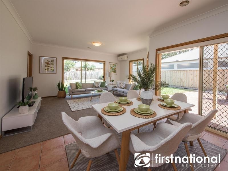 38 Stockmans Circuit, Pakenham VIC 3810