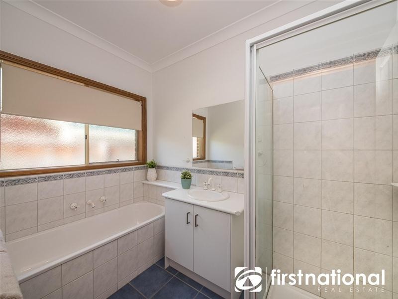 38 Stockmans Circuit, Pakenham VIC 3810