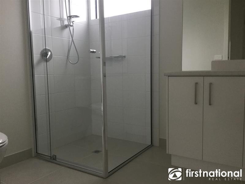 20/17 Edgeware Close, Pakenham VIC 3810