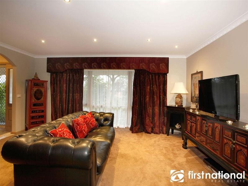 50 Edrington Park Drive, Berwick VIC 3806