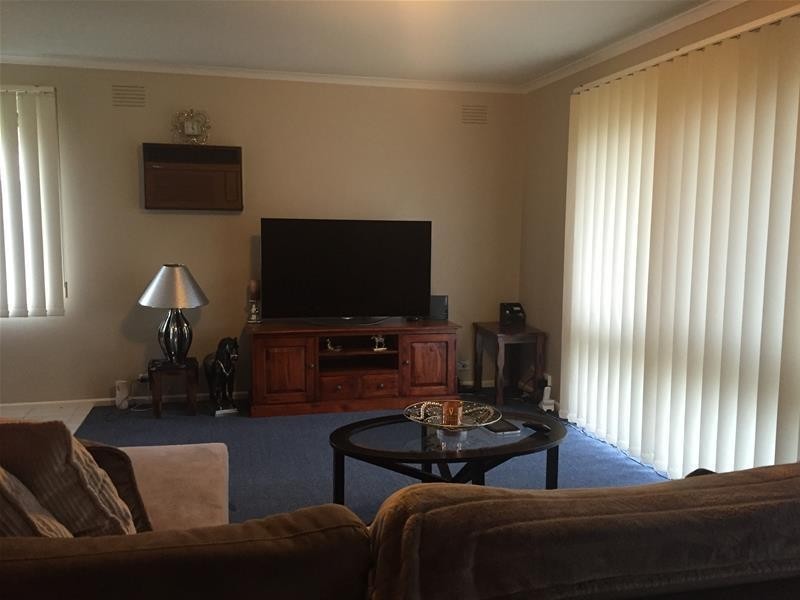 1/40 Ambleside Crescent, Berwick VIC 3806