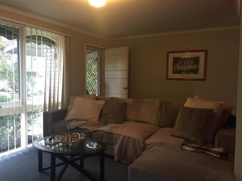 1/40 Ambleside Crescent, Berwick VIC 3806