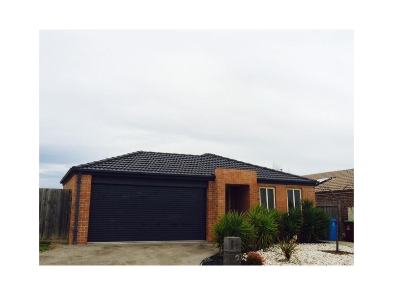 6 Carabott Place, Berwick VIC 3806