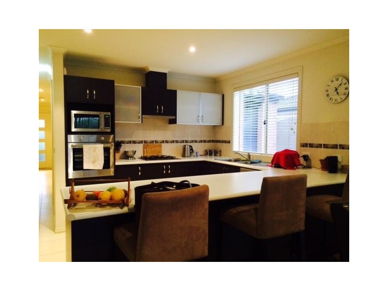 6 Carabott Place, Berwick VIC 3806