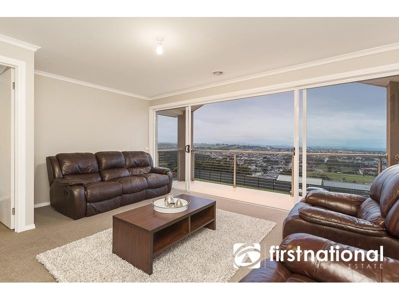 15 Eddie Barron Terrace, Pakenham VIC 3810