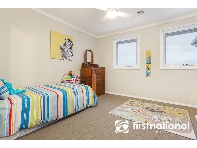 15 Eddie Barron Terrace, Pakenham VIC 3810