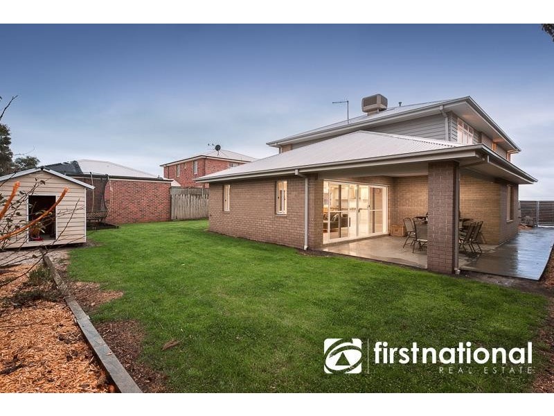 15 Eddie Barron Terrace, Pakenham VIC 3810