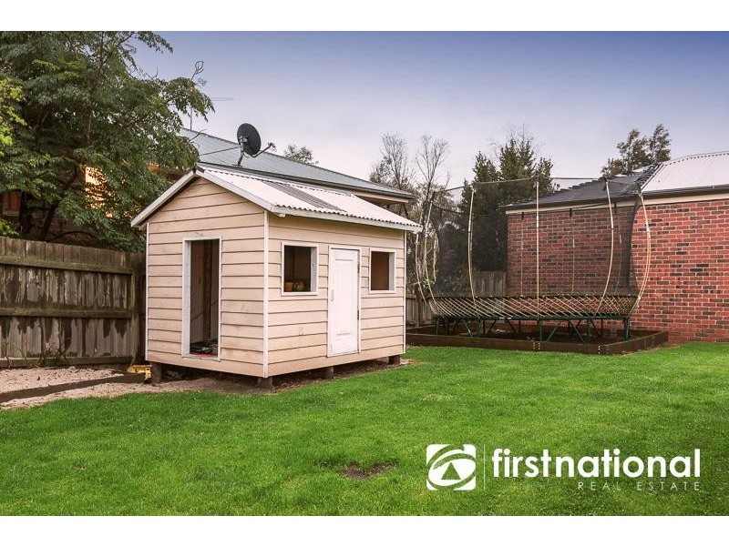 15 Eddie Barron Terrace, Pakenham VIC 3810