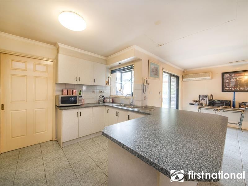 11 Terry Close, Narre Warren VIC 3805