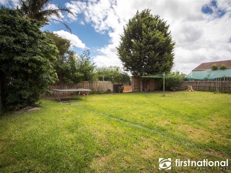 11 Terry Close, Narre Warren VIC 3805