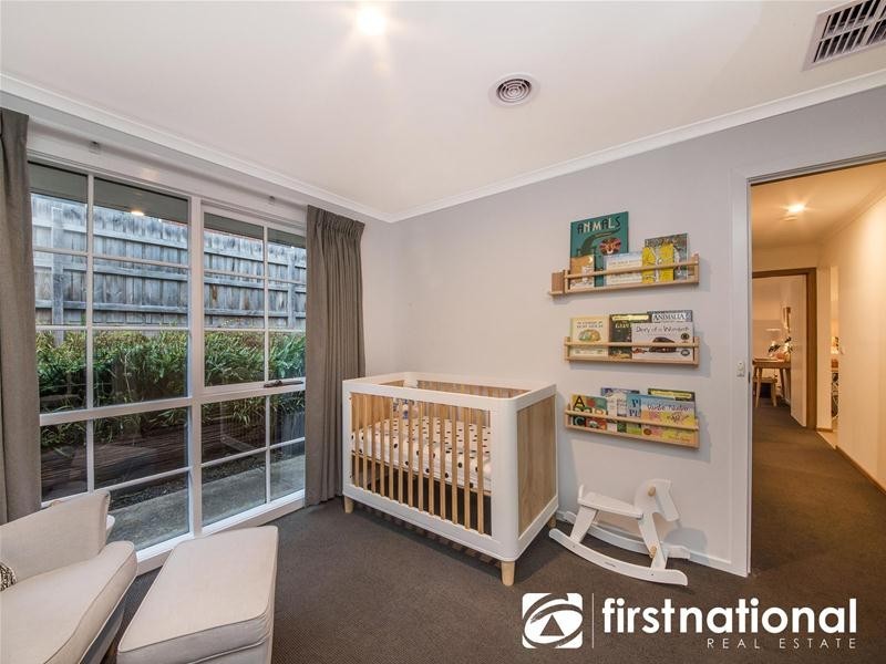 16 Shannon Way, Berwick VIC 3806