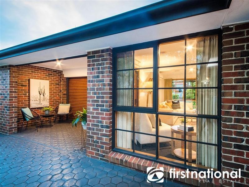 16 Shannon Way, Berwick VIC 3806