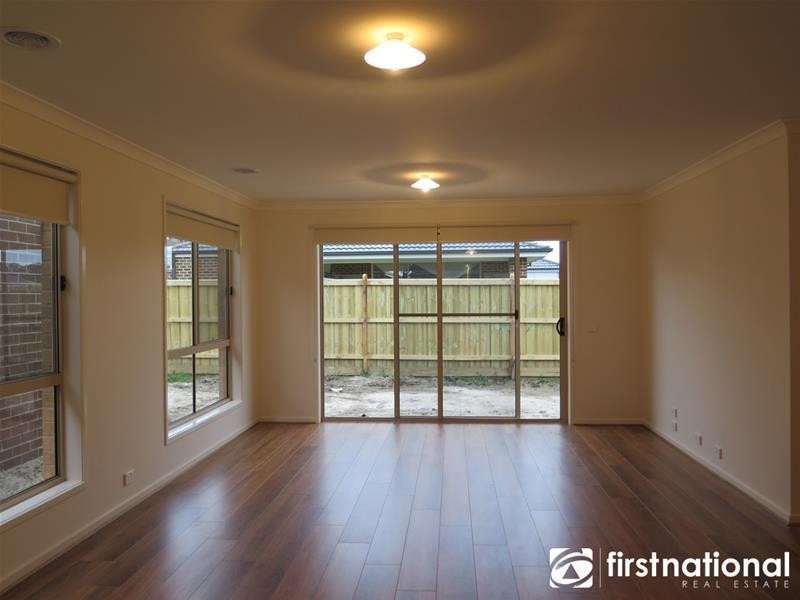 39 Heathcote Grove, Officer VIC 3809