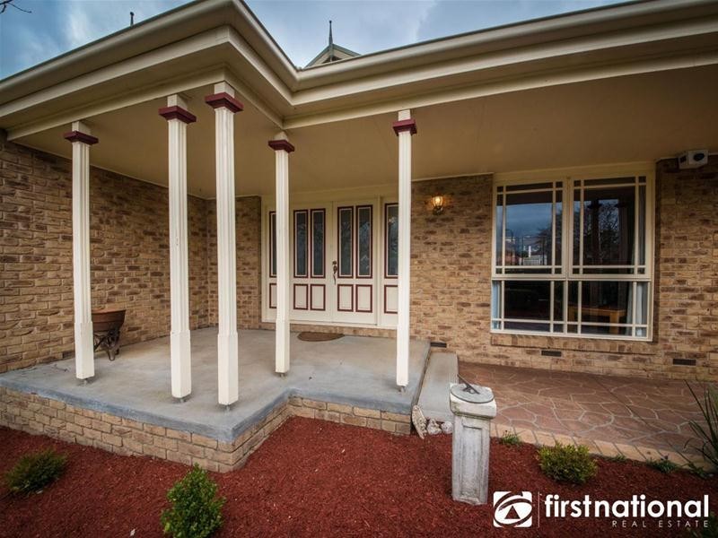 4 Dryden Court, Berwick VIC 3806