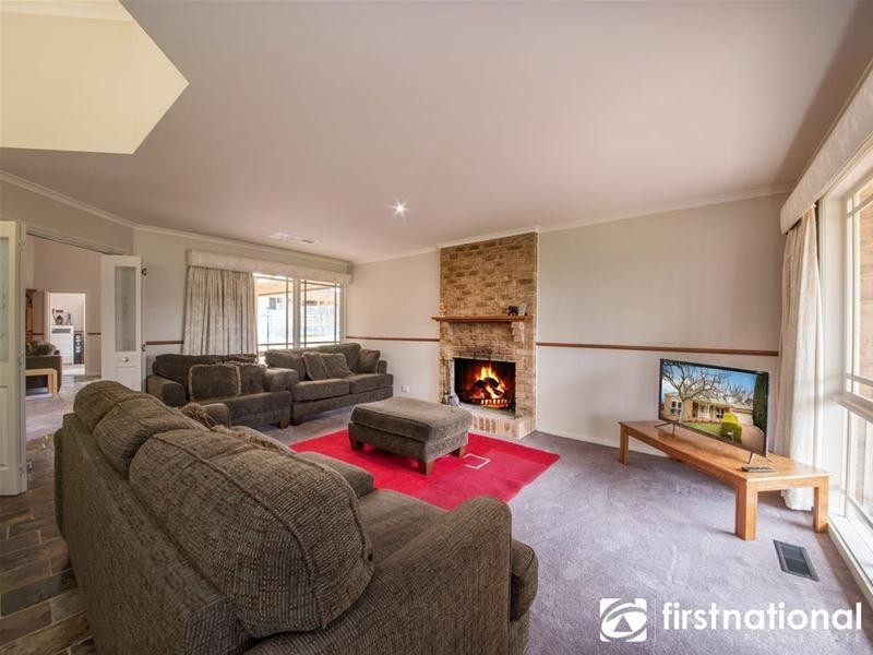 4 Dryden Court, Berwick VIC 3806