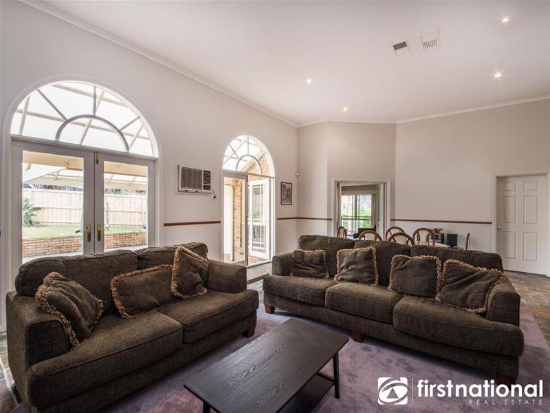 4 Dryden Court, Berwick VIC 3806