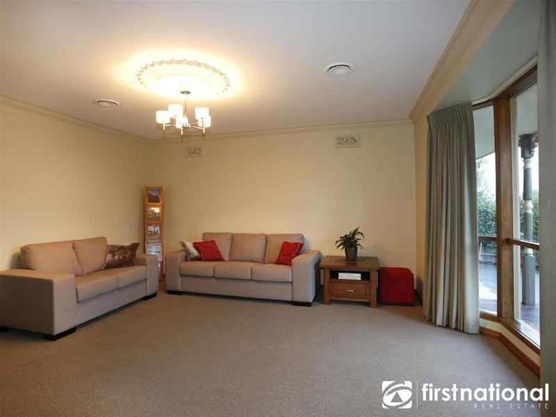 13 Howell Drive, Berwick VIC 3806