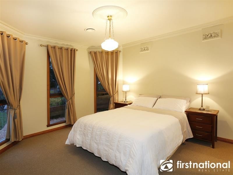 13 Howell Drive, Berwick VIC 3806