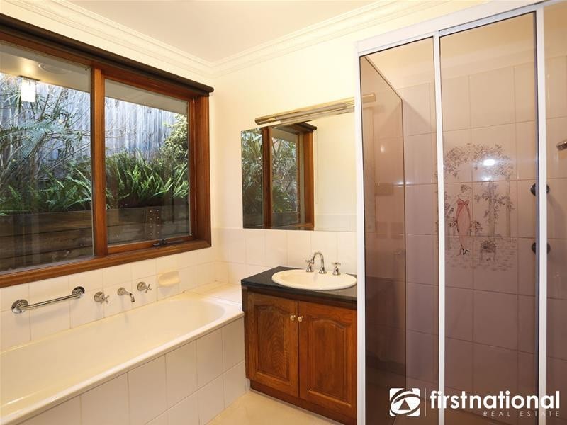 13 Howell Drive, Berwick VIC 3806