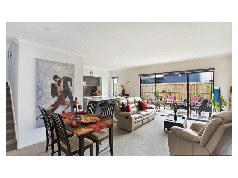 18 Officedale Road, Officer VIC 3809