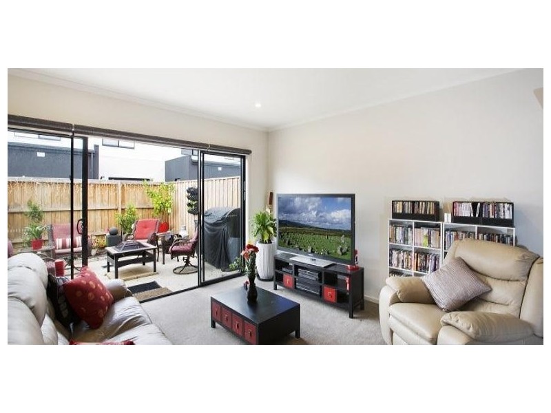 18 Officedale Road, Officer VIC 3809