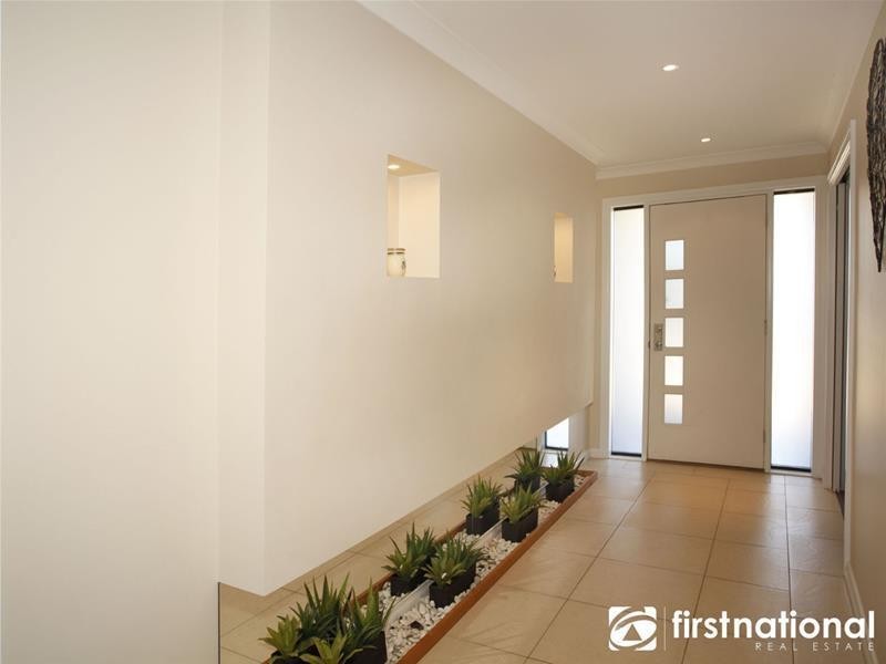 11 Mia Drive, Pakenham VIC 3810