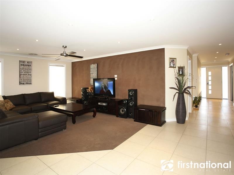 11 Mia Drive, Pakenham VIC 3810