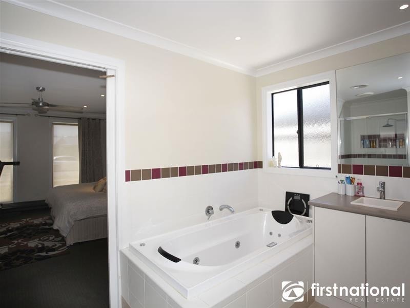 11 Mia Drive, Pakenham VIC 3810