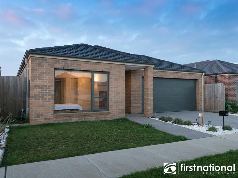 29 Cadillac Street, Cranbourne East VIC 3977