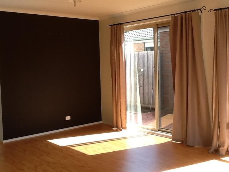 15 Lochard Terrace, Narre Warren South VIC 3805