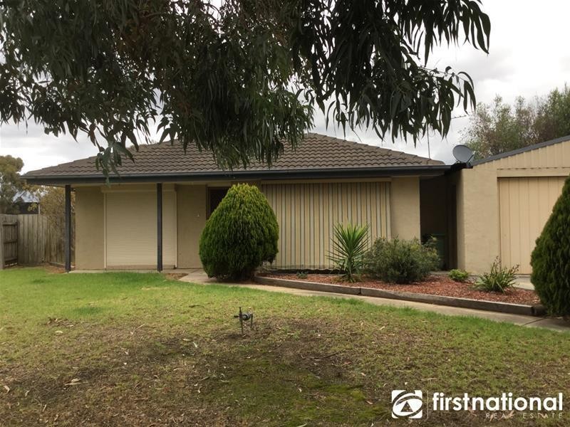 13 Cyprus Place, Pakenham VIC 3810