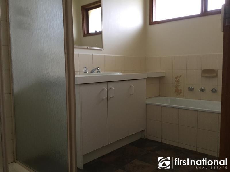 13 Cyprus Place, Pakenham VIC 3810