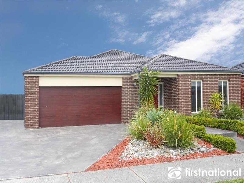 13 Red Gum Circuit, Pakenham VIC 3810