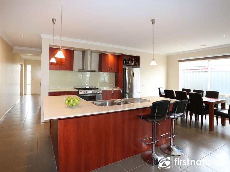 13 Red Gum Circuit, Pakenham VIC 3810