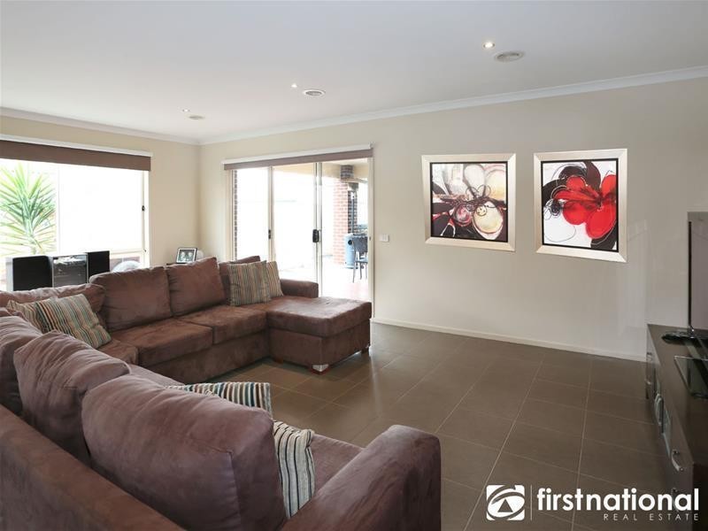 13 Red Gum Circuit, Pakenham VIC 3810