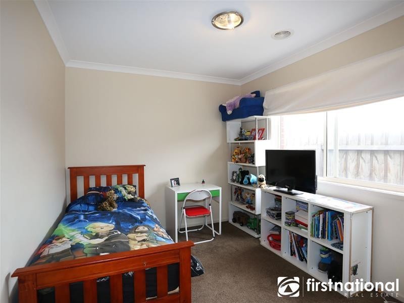 13 Red Gum Circuit, Pakenham VIC 3810