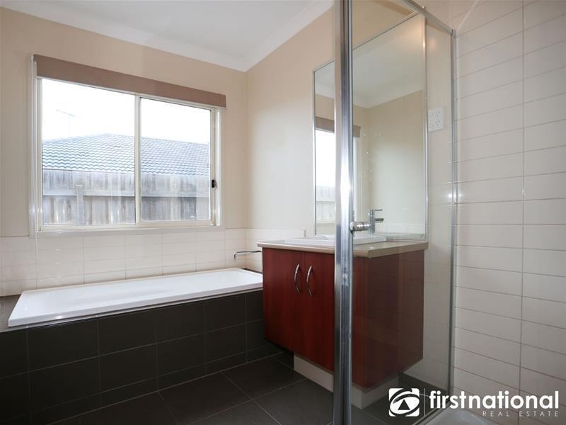 13 Red Gum Circuit, Pakenham VIC 3810