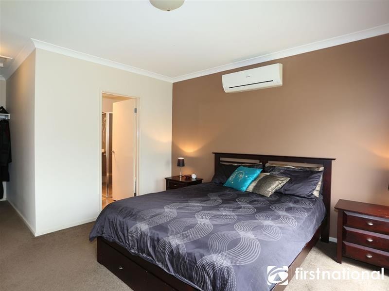 13 Red Gum Circuit, Pakenham VIC 3810