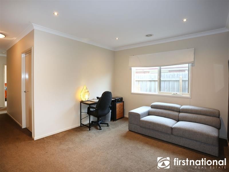 13 Red Gum Circuit, Pakenham VIC 3810