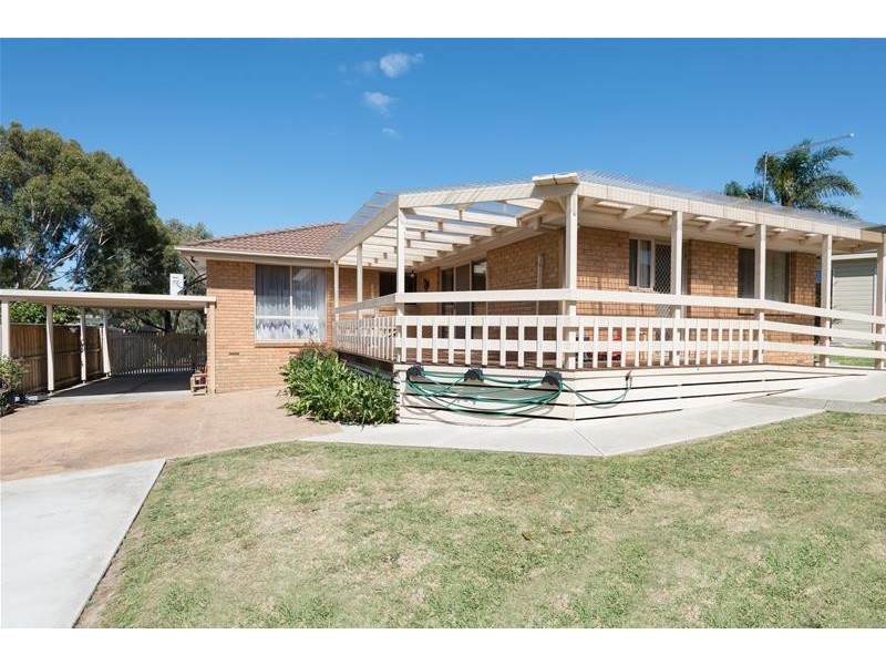 5 Owen Court, Pakenham VIC 3810